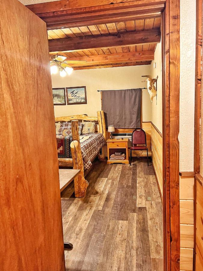 The Lodge At Devils Tower Exterior photo